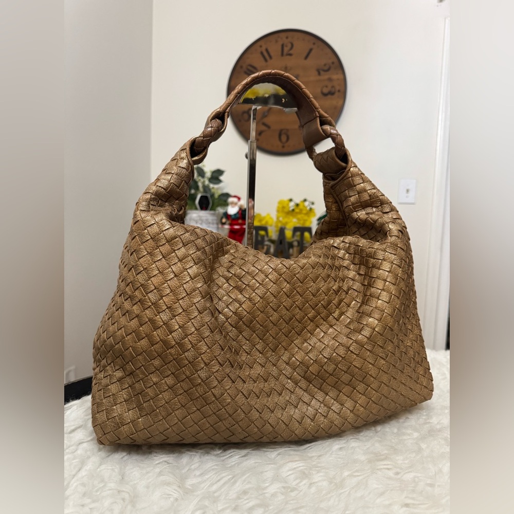 Bottega Veneta
Intrecciato Sloane